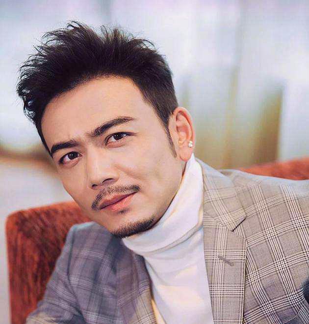 娱乐吃瓜君石头男星